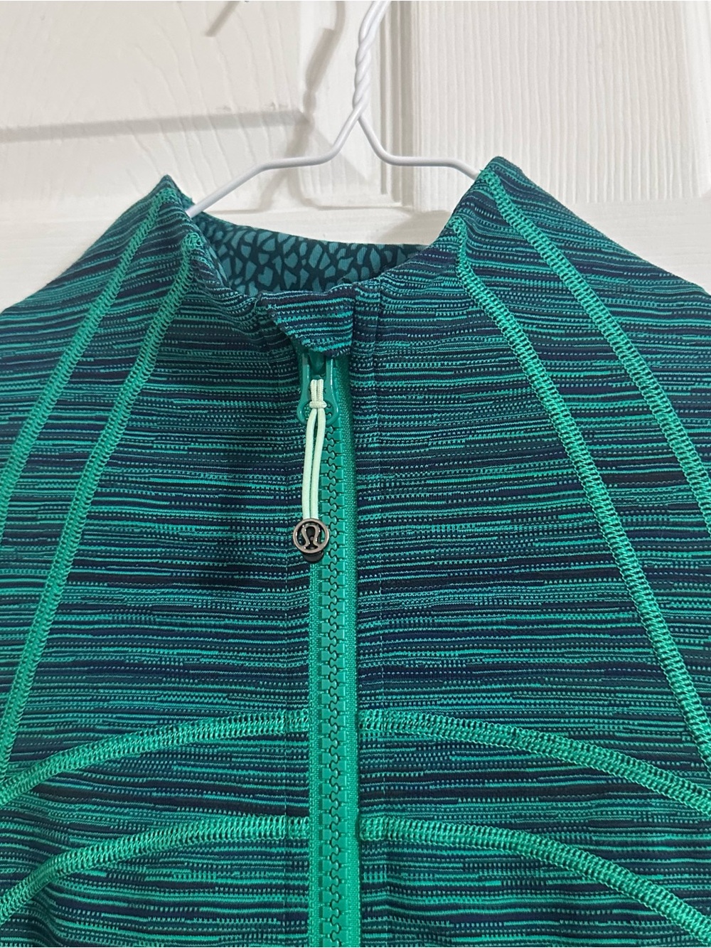 Lululemon Define Jacket Womens 10 Teal Striped Full Zip Athletic Yoga Jacket - Picture 7 of 11